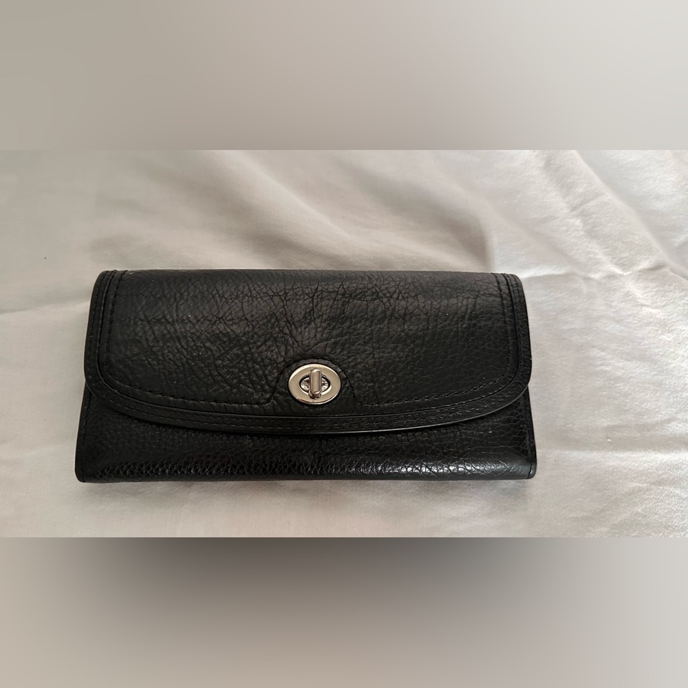 Coach F51393 Park Pebbled Leather Turnlock Slim Envelope Wallet Black